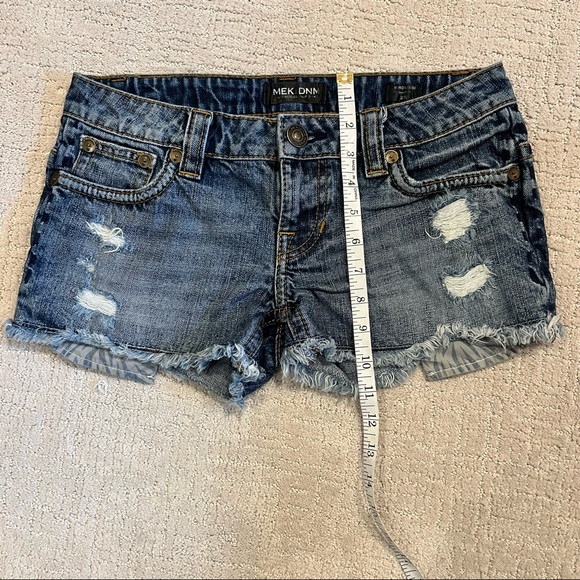 MEK DNM Denim Kroussi Frayed Jean Shorts - Picture 11 of 11
